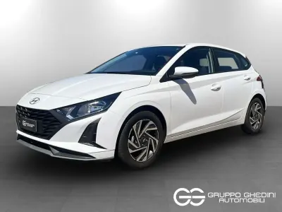 Usata Hyundai i20 84 CV (61 kW) 2024 Bianco Utilitaria