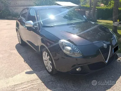 Usata Alfa Romeo Giulietta 109 CV (80 kW) 2017 Nero Utilitaria