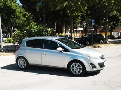 Usata Opel Corsa 75 CV (55 kW) 2012 Grigio Utilitaria