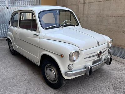 Usata Fiat 600D 22 CV (16 kW) 1963 Beige Utilitaria