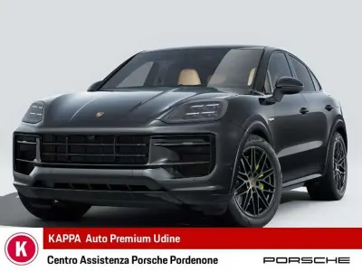 Usata Porsche Cayenne 470 CV (345 kW) 2024 Nero SUV