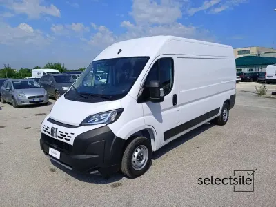 Usata Fiat Ducato 33 120 CV (88 kW) 2024 Bianco pastello Furgone