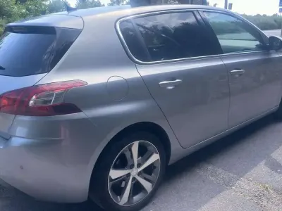 Usata Peugeot 308 Allure 120 CV (88 kW) 2017 Argento Berlina