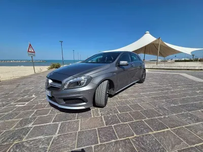 Käytetty Mercedes A45 AMG AMG 360 HP (264 kW) 2015 Harmaa Sedan
