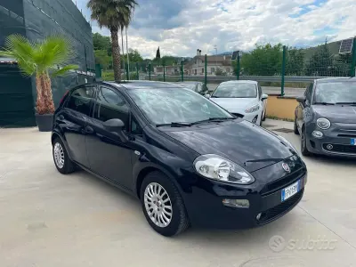 Usata Fiat Punto Street 95 CV (69 kW) 2018 Nero Utilitaria