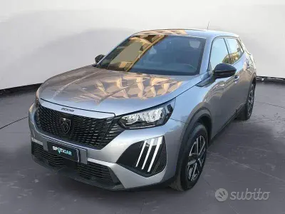 Usata Peugeot 2008 Active 101 CV (74 kW) 2024 Grigio SUV