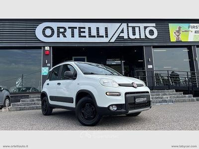 Usata Fiat Panda 4x4 S 95 CV (69 kW) 2018 Bianco Utilitaria