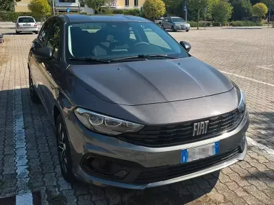Usata Fiat Tipo 100 CV (73 kW) 2021 Grigio Berlina