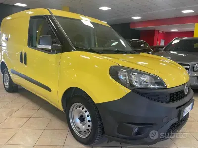 Usata Fiat Doblò S 95 CV (69 kW) 2020 Giallo Monovolume