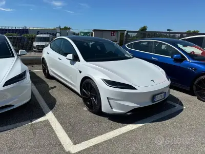 Usata Tesla Model 3 Performance 189 kW (258 CV) 2024 Bianco Berlina