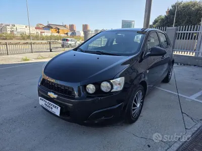 Usata Chevrolet Aveo LS 69 CV (50 kW) 2011 Nero Berlina