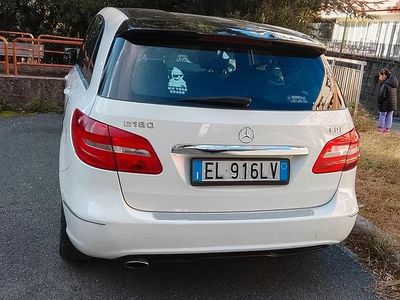 Usata Mercedes 180 2012 Bianco Berlina