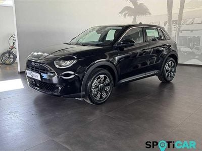 Usata Fiat 600 145 CV (106 kW) 2025 Nero SUV