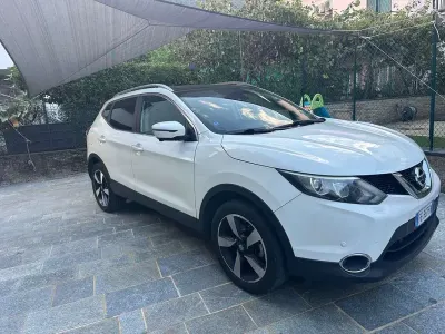 Usata Nissan Qashqai N-Connecta 116 CV (85 kW) 2016 Bianco SUV
