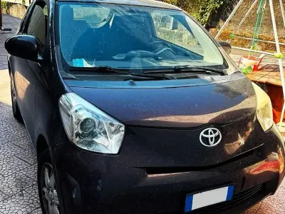 Usata Toyota iQ 68 CV (50 kW) 2009 Utilitaria