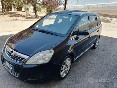 Usata Opel Zafira Cosmo 150 CV (110 kW) 2008 Nero Monovolume