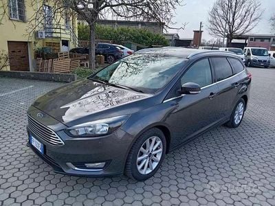 Usata Ford Focus Titanium 120 CV (88 kW) 2018 Grigio Station wagon
