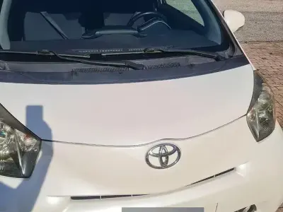 Usata Toyota iQ 68 CV (50 kW) 2010 Bianco Utilitaria