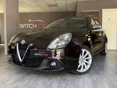 Usata Alfa Romeo Giulietta Super 120 CV (88 kW) 2018 Nero Utilitaria