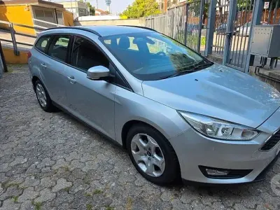 Usata Ford Focus 120 CV (88 kW) 2015 Grigio Station wagon