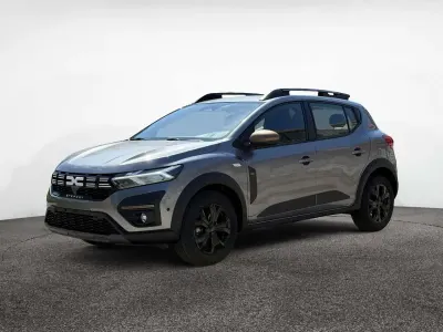 Usado Dacia Sandero Extreme 101 CV (74 kW) 2025 Gris Utilitario