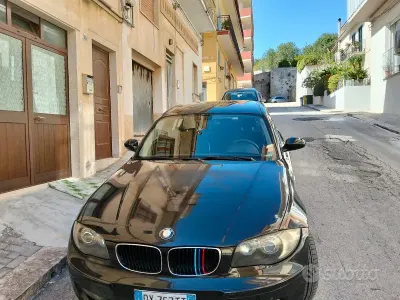 Usata BMW 2000 150 CV (110 kW) 2009 Nero Berlina