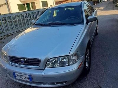 Usata Volvo S40 116 CV (85 kW) 2004 Argento Berlina