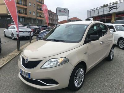 usata Lancia Ypsilon 1.2 69cv Silver