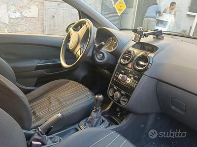 Usata Opel Combo 45 CV (33 kW) 2010 Bianco Monovolume