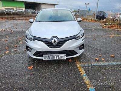 Begagnad Renault Clio IV Business 101 HK (74 kW) 2019 Grå Sedan