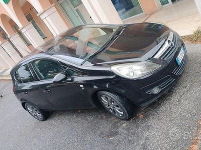 Usata Opel Corsa 80 CV (58 kW) 2010 Nero Utilitaria