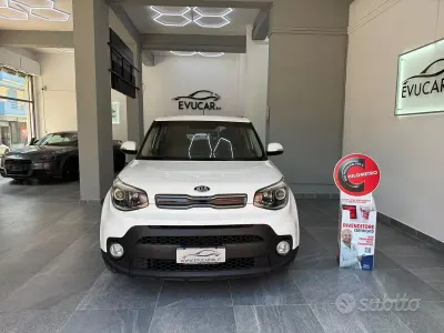 Usata Kia Soul 136 CV (100 kW) 2019 Bianco SUV