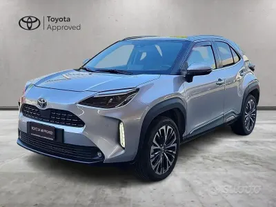 Usata Toyota Yaris Cross Lounge 116 CV (85 kW) 2022 Argento SUV