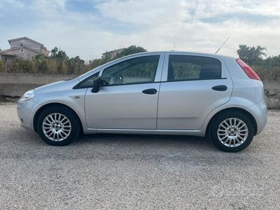 Usata Fiat Grande Punto S 75 CV (55 kW) 2011 Grigio Utilitaria