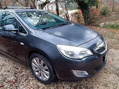 Begagnad Opel Astra 125 HK (91 kW) 2012 Grå Kombi