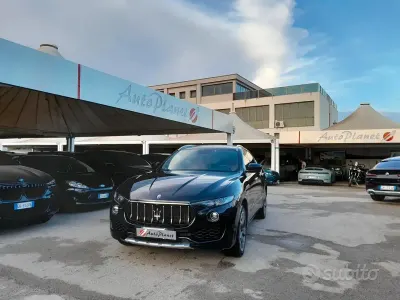 Usata Maserati Levante 250 CV (183 kW) 2017 Nero SUV