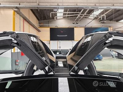 Usata Tesla Model X 397 kW (541 CV) 2020 Bianco SUV