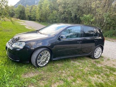 Begagnad VW Golf IV R 250 HK (183 kW) 2006 Svart Sedan