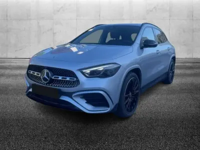 Usata Mercedes GLA200 AMG Line Premium 150 CV (110 kW) 2024 Argento SUV