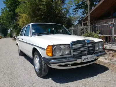 Begagnad Mercedes 200 1981 Vit Sedan