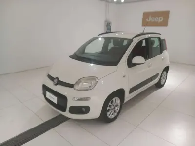 Usata Fiat Panda Lounge 69 CV (50 kW) 2012 Bianco sincero Utilitaria