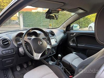 Nero Usata 2014 Alfa Romeo MiTo Distinctive Utilitaria | 4750 € (Ottimo prezzo)