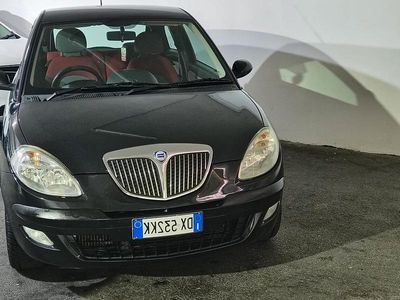 Usata Lancia Ypsilon 90 CV (66 kW) 2009 Nero Utilitaria