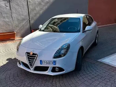 Usata Alfa Romeo Giulietta 120 CV (88 kW) 2015 Utilitaria