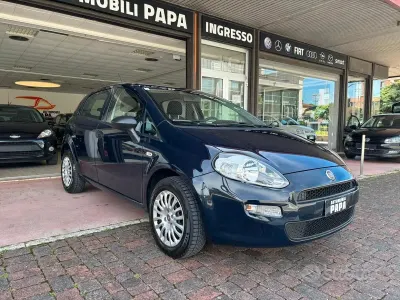 Usata Fiat Punto 69 CV (50 kW) 2018 Blu Utilitaria