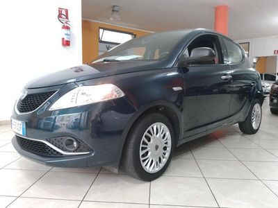 usata Lancia Ypsilon 1.2 69 CV 5 porte GPL Ecochic Silver