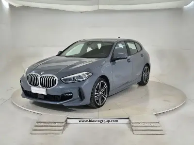 Usata BMW 118 M Sport 150 CV (110 kW) 2020 Blu / grigio Utilitaria