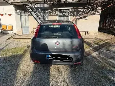Usata Fiat Punto 69 CV (50 kW) 2015 Grigio Utilitaria