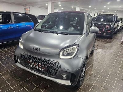 Usata Smart ForTwo Coupé Prime 41 kW (56 CV) 2022 Total black metallizzato Utilitaria