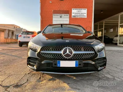 Usata Mercedes 180 Premium 136 CV (100 kW) 2019 Nero Berlina